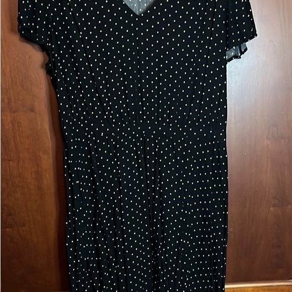 Old Navy Black & White Polka Dot Dress - Picture 6 of 7